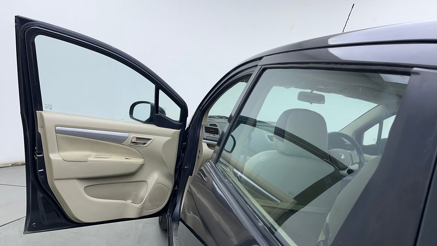 Used 2018 Maruti Suzuki Ertiga ZXI Petrol Manual interior LEFT FRONT DOOR OPEN VIEW