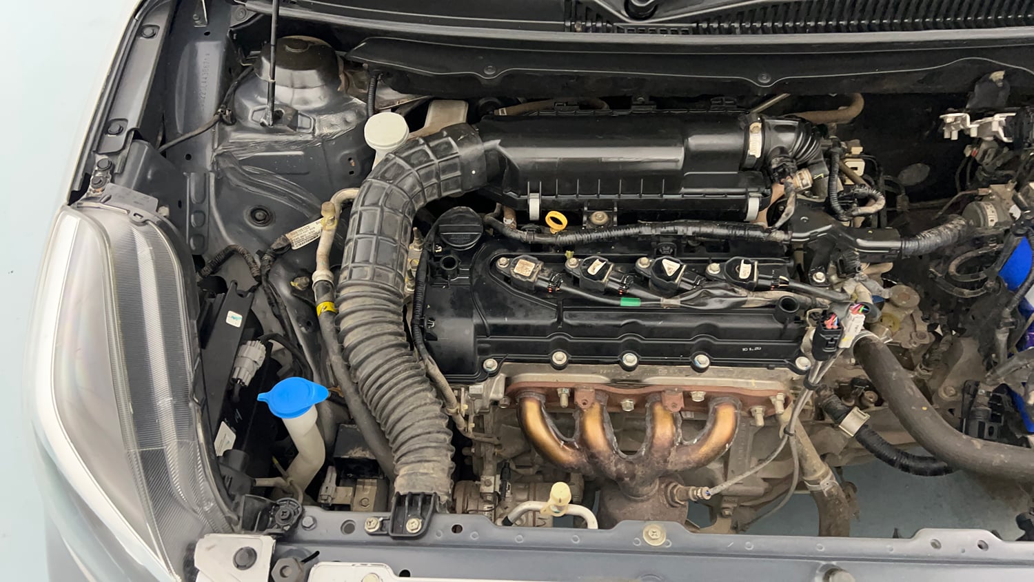 Used 2020 Maruti Suzuki Baleno Zeta Petrol Manual engine ENGINE RIGHT SIDE VIEW