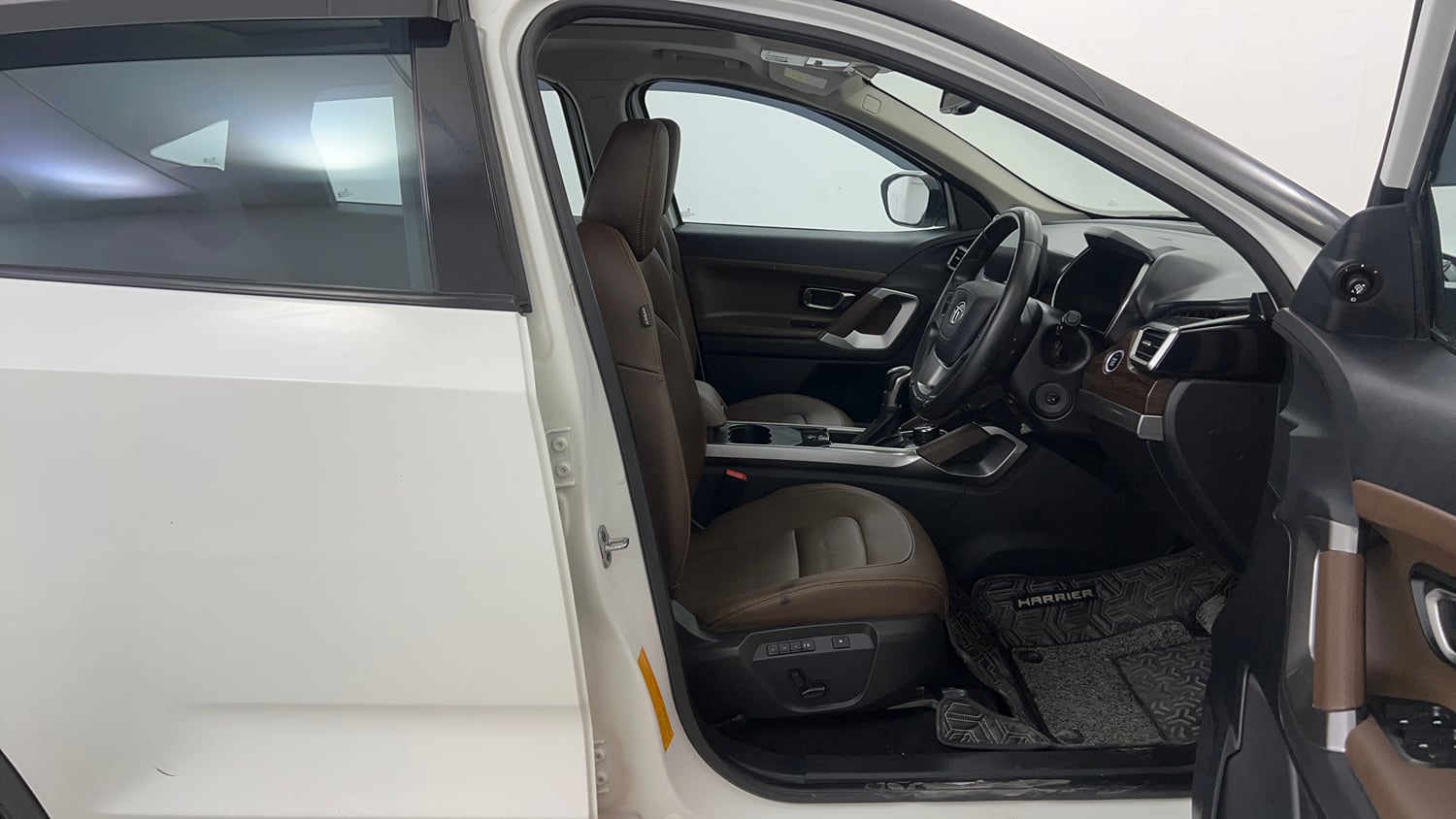 Used 2023 Tata Harrier XZA Plus Dual Tone Diesel Automatic interior RIGHT SIDE FRONT DOOR CABIN VIEW