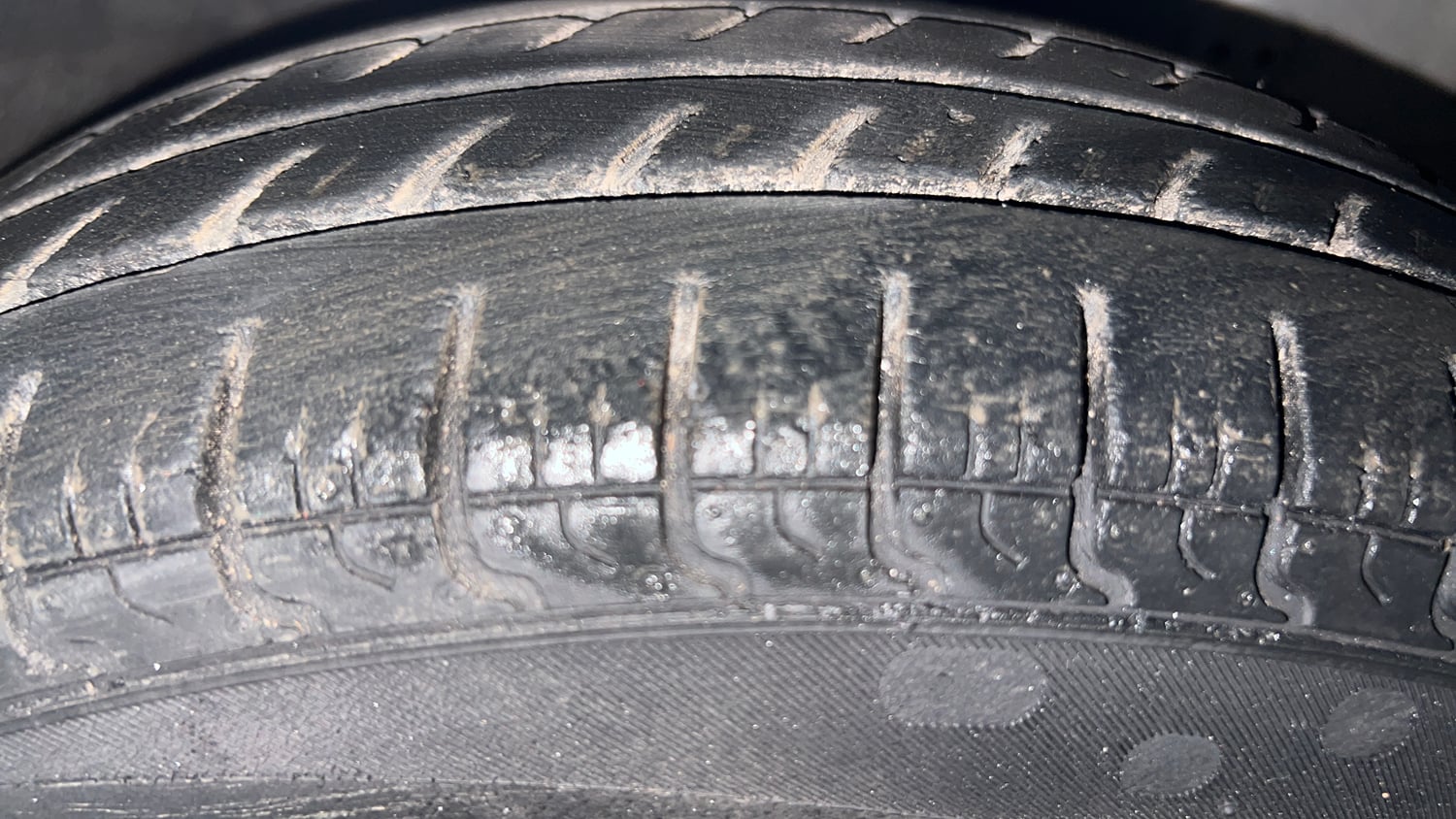 Used 2014 Hyundai Eon Era + Petrol Manual tyres RIGHT FRONT TYRE TREAD VIEW