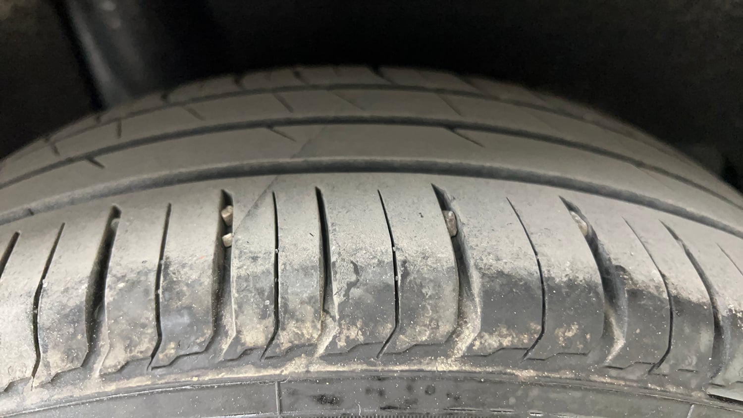 Used 2017 Maruti Suzuki Baleno Delta 1.2 Petrol Manual tyres RIGHT REAR TYRE TREAD VIEW
