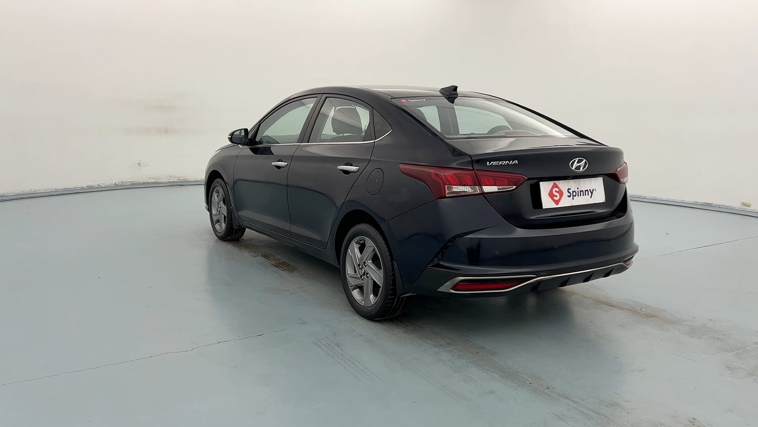 Used 2022 Hyundai Verna SX 1.5 MPi Petrol Manual exterior LEFT REAR CORNER VIEW