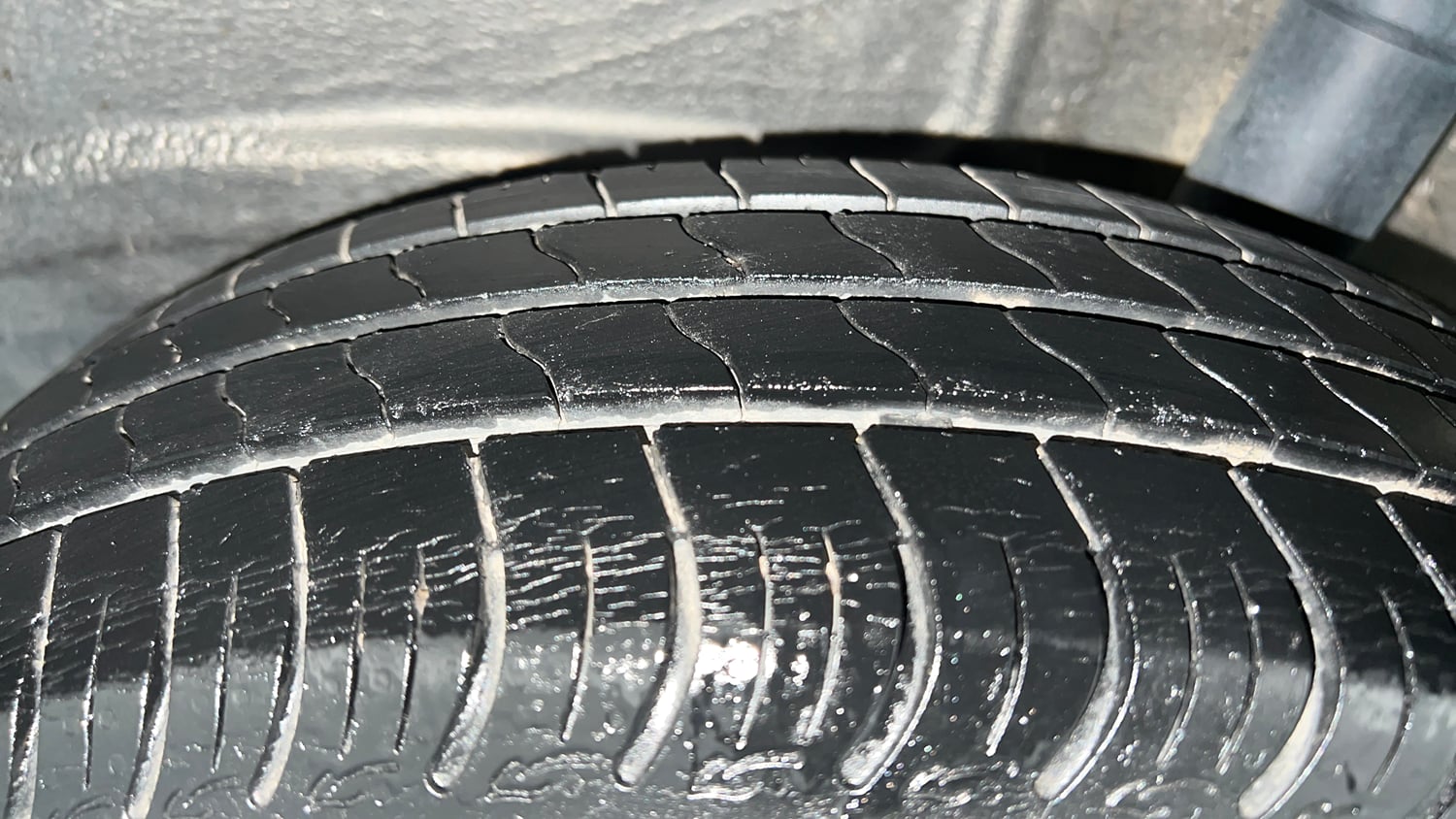 Used 2023 Maruti Suzuki Wagon R ZXI Plus 1.2 Petrol Manual tyres LEFT REAR TYRE TREAD VIEW