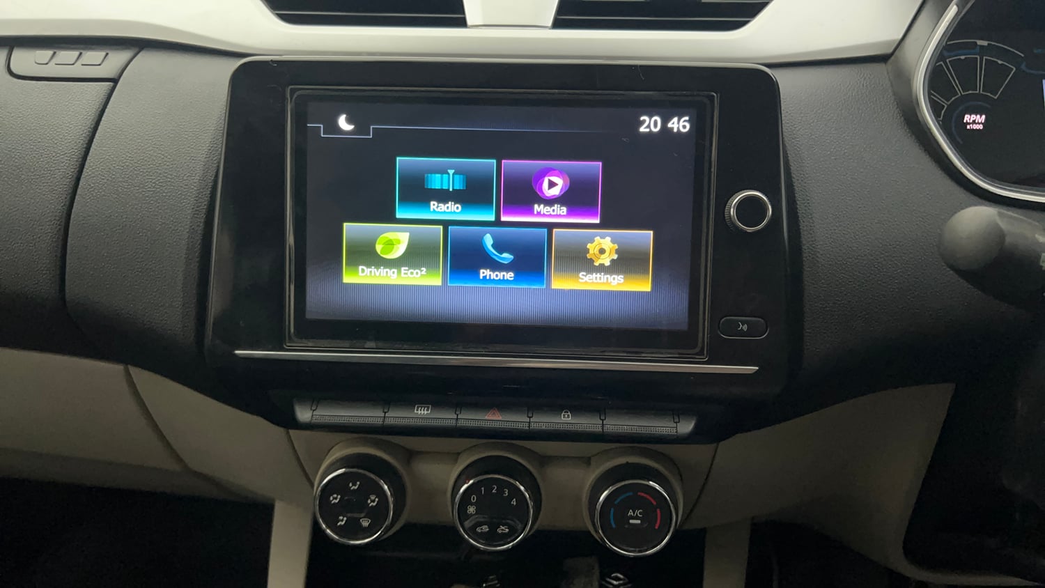 Used 2019 Renault Triber RXZ Petrol Manual top_features Integrated (in-dash) music system