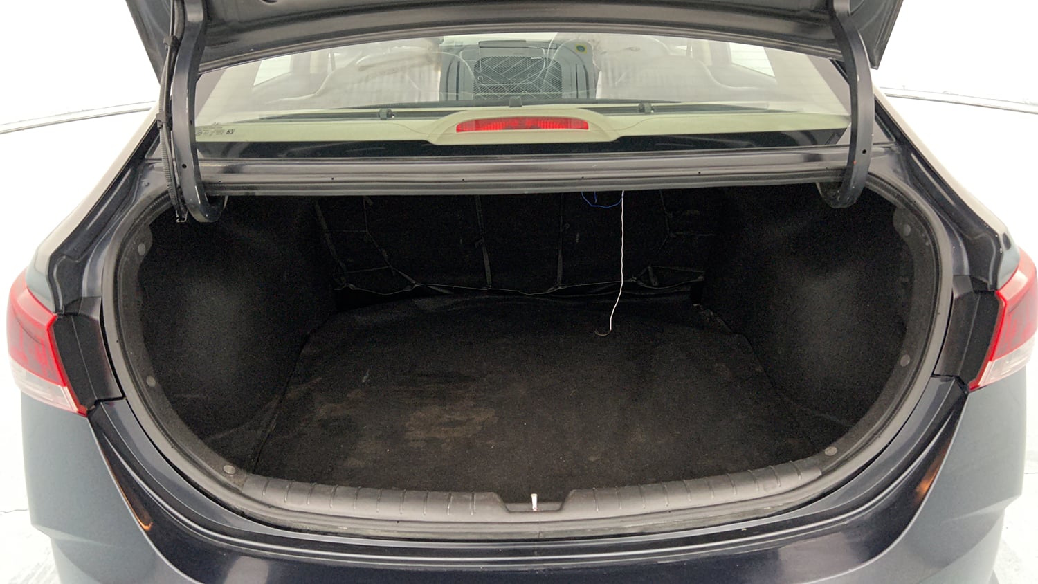 Used 2022 Hyundai Verna SX 1.5 MPi Petrol Manual interior DICKY INSIDE VIEW
