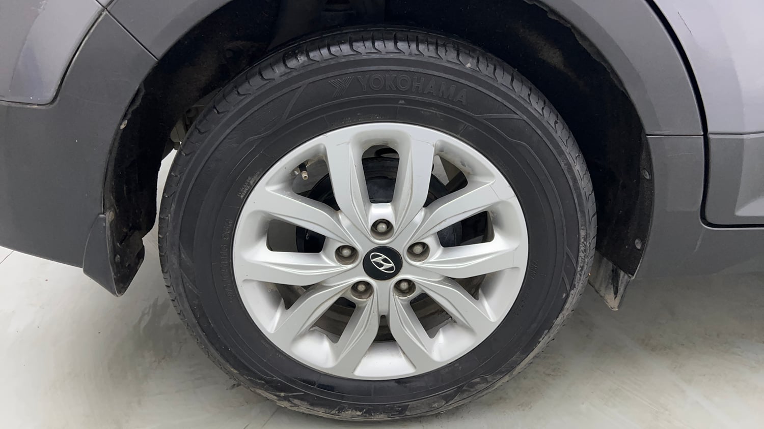 Used 2020 Hyundai Creta SX 1.6 AT CRDi Diesel Automatic tyres RIGHT REAR TYRE RIM VIEW