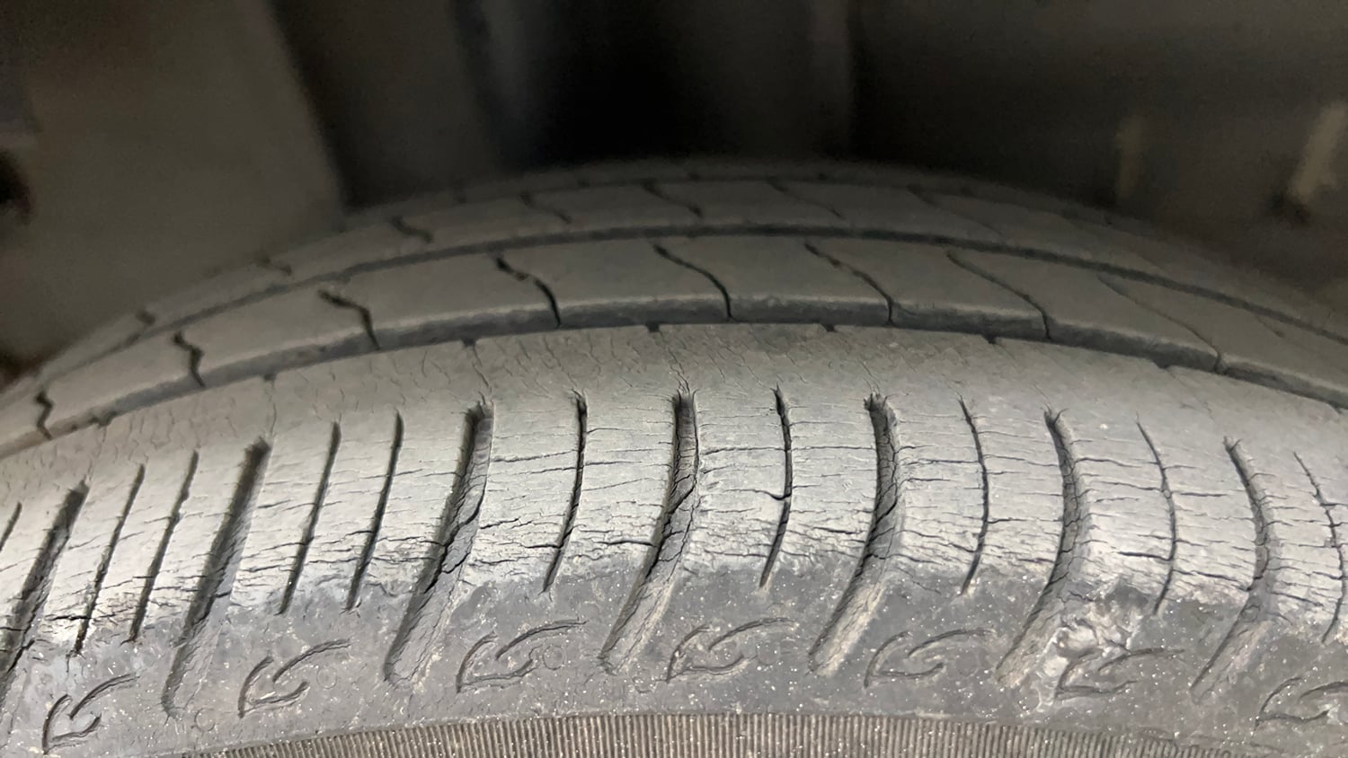 Used 2018 Tata Tiago Revotron XT Petrol Manual tyres RIGHT REAR TYRE TREAD VIEW