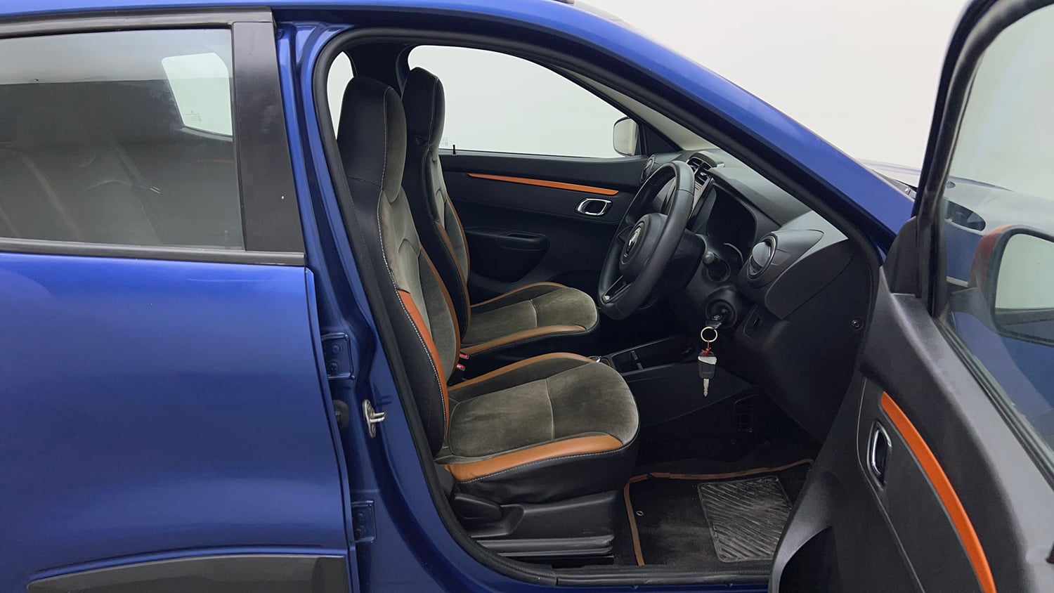 Used 2020 Renault Kwid CLIMBER 1.0 AMT Opt Petrol Automatic interior RIGHT SIDE FRONT DOOR CABIN VIEW
