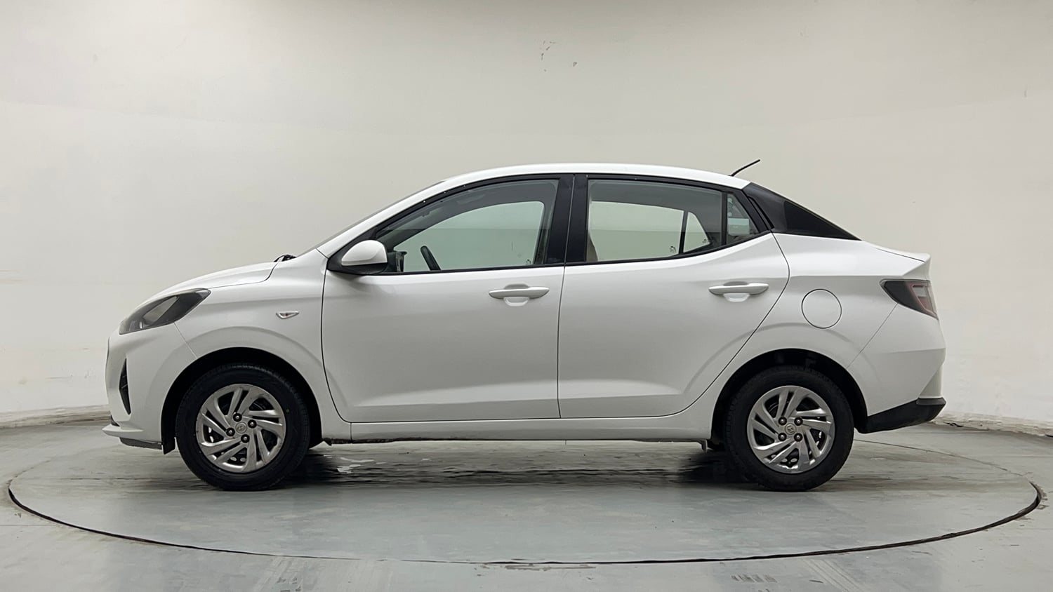 Used 2022 Hyundai Aura S 1.2 CNG Cng Manual exterior LEFT SIDE VIEW