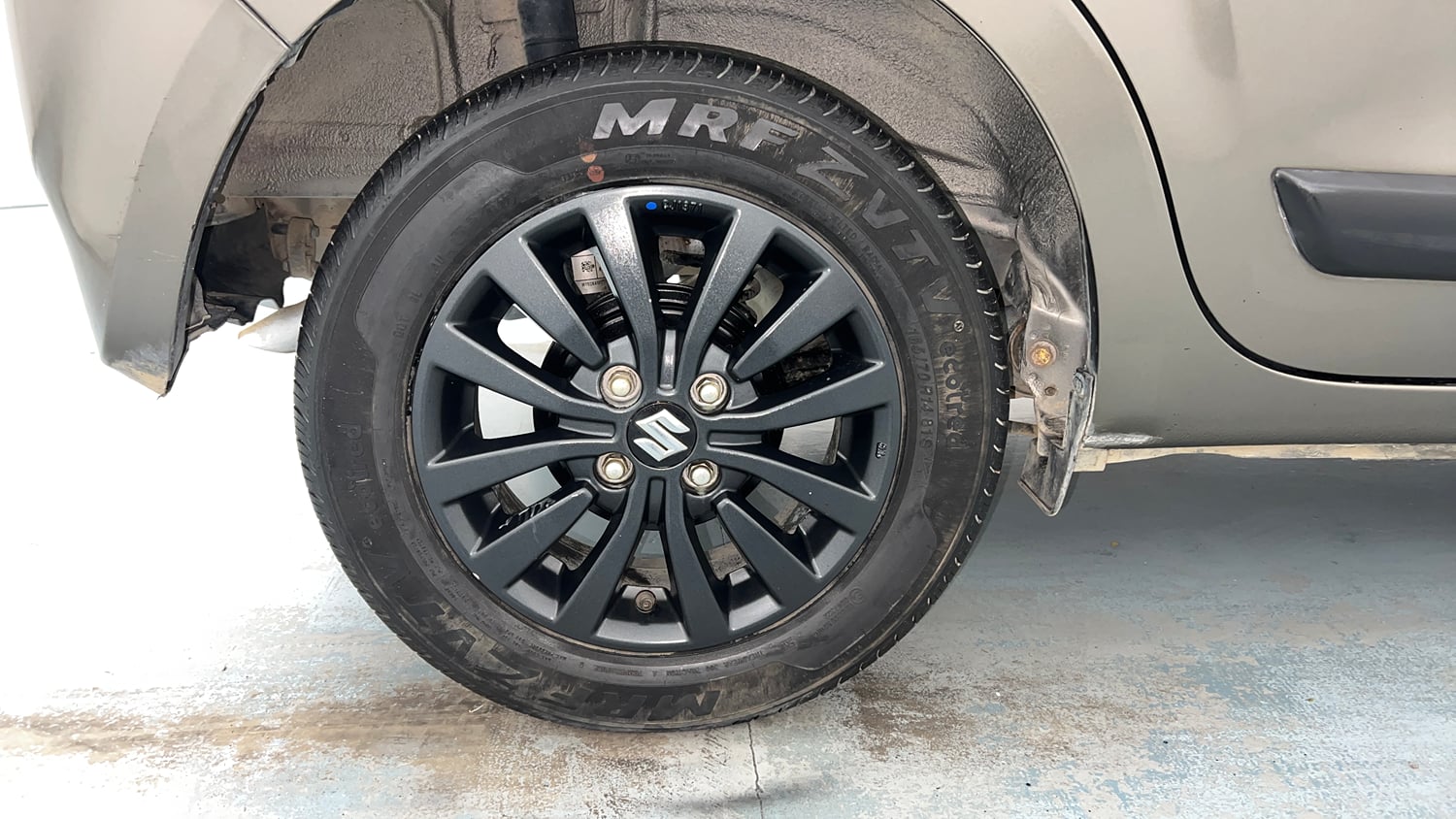 Used 2023 Maruti Suzuki Wagon R ZXI Plus 1.2 Petrol Manual tyres RIGHT REAR TYRE RIM VIEW