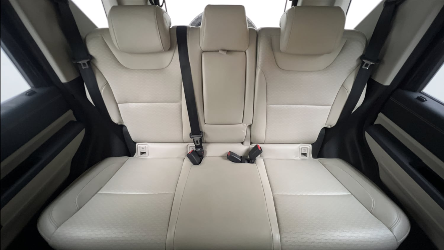 Used 2025 Mahindra Thar Roxx AX7 L Diesel AT 2WD Diesel Automatic interior REAR SEAT CONDITION VIEW