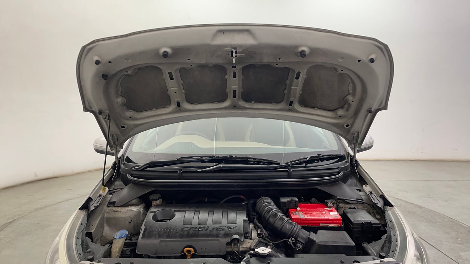 Used 2016 Hyundai Elite i20 Sportz 1.4 CRDI Diesel Manual engine ENGINE & BONNET OPEN FRONT VIEW