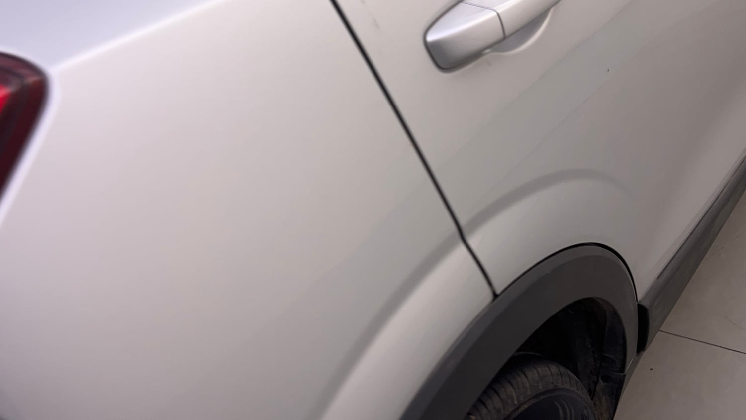 Used 2022 Mahindra XUV 300 W8 (O) 1.2 Petrol Petrol Manual dents MINOR DENT
