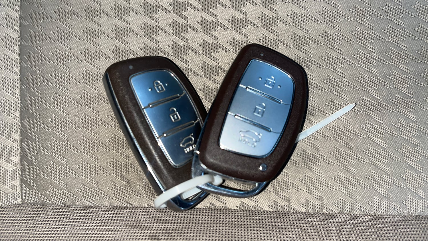 Used 2019 Hyundai Elite i20 Asta 1.2 (O) Petrol Manual extra CAR KEY VIEW