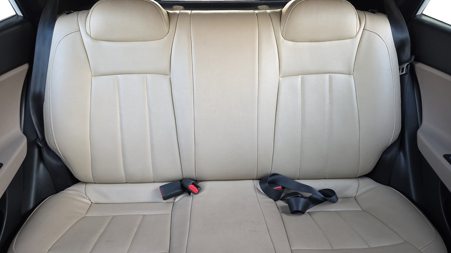 Used 2015 Hyundai Elite i20 Sportz 1.2 (O) Petrol Manual interior REAR SEAT CONDITION VIEW