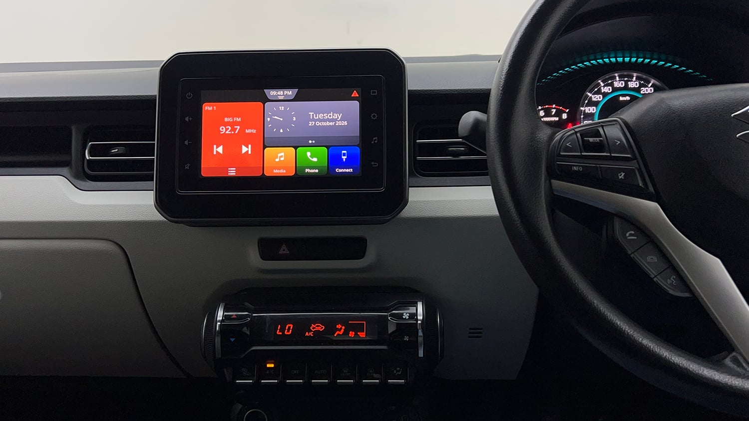 Used 2020 Maruti Suzuki Ignis Alpha 1.2 AMT Petrol Automatic interior MUSIC SYSTEM & AC CONTROL VIEW