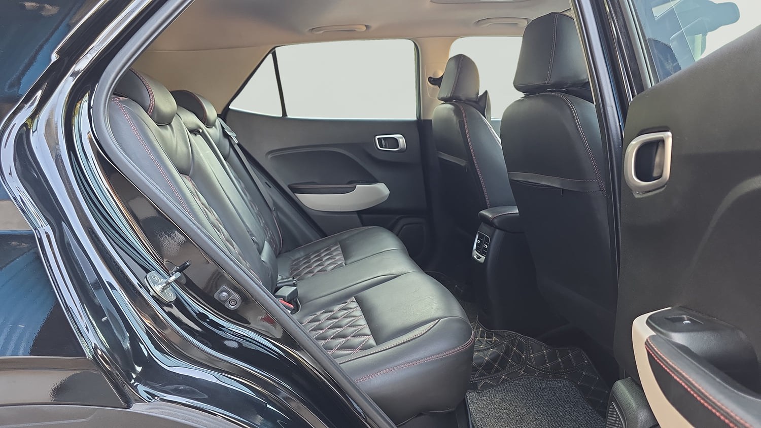 Used 2023 Hyundai Venue SX 1.2 Petrol Petrol Manual interior RIGHT SIDE REAR DOOR CABIN VIEW