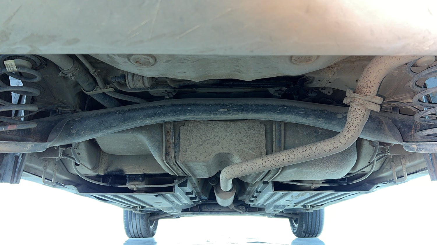 Used 2022 maruti-suzuki Vitara Brezza ZXi Petrol Manual extra REAR UNDERBODY VIEW (TAKEN FROM REAR)