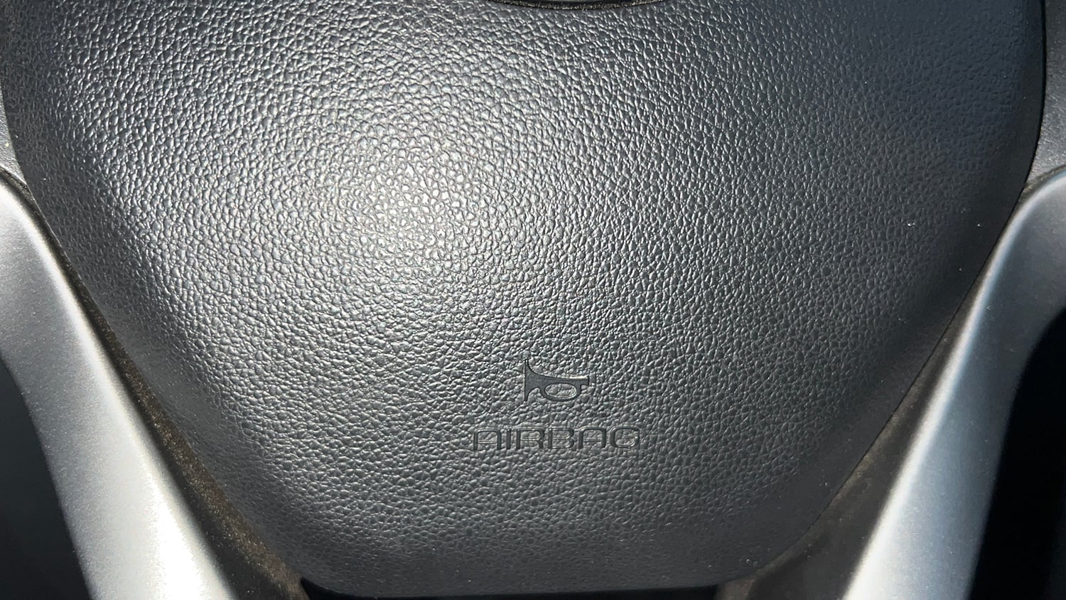 Used 2018 Mahindra KUV100 NXT K6 Plus 6 STR Petrol Manual top_features Airbags
