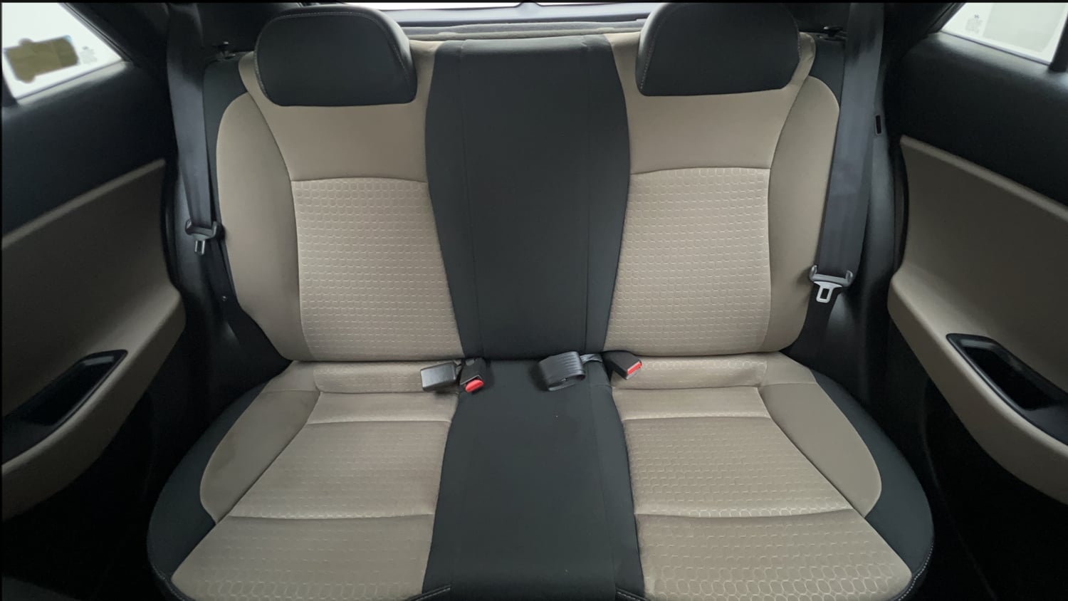 Used 2016 Hyundai Elite i20 Sportz 1.2 Petrol Manual interior REAR SEAT CONDITION VIEW