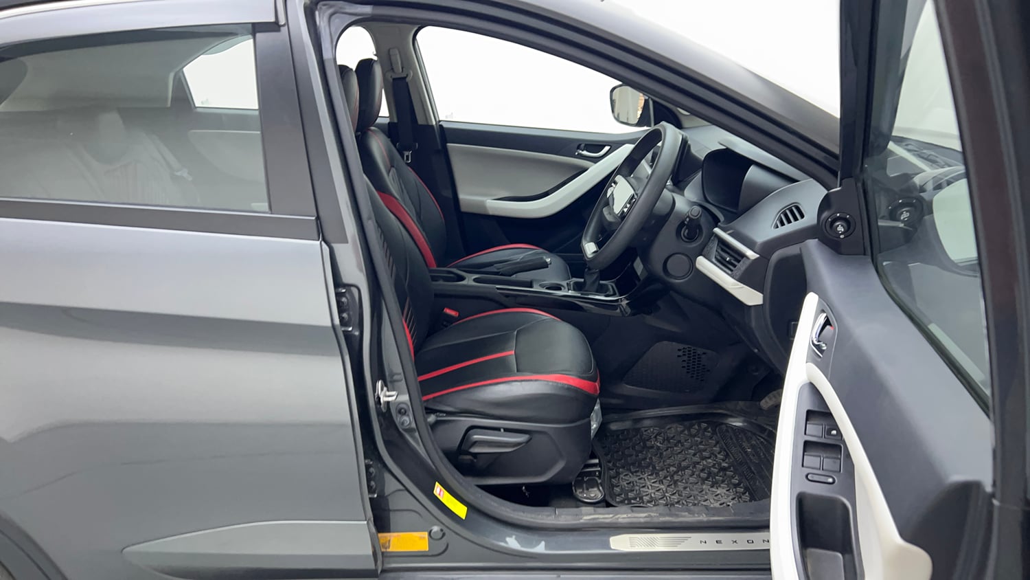 Used 2024 Tata Nexon Creative Plus 1.2 iCNG Cng Manual interior RIGHT SIDE FRONT DOOR CABIN VIEW