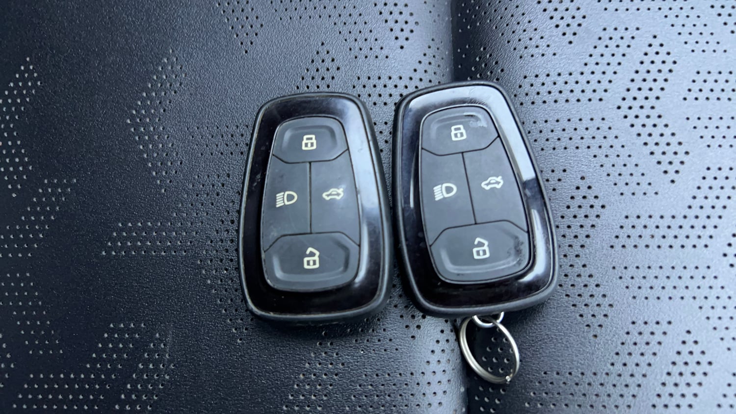 Used 2023 Tata Altroz XZA Plus Petrol Petrol Automatic extra CAR KEY VIEW