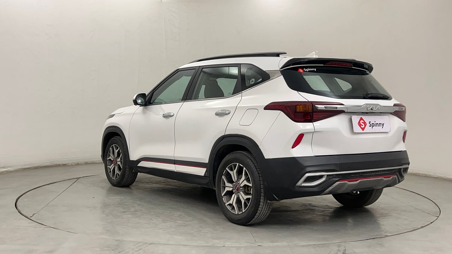 Used 2022 Kia Seltos GTX Plus 1.5 Diesel AT Diesel Automatic exterior LEFT REAR CORNER VIEW