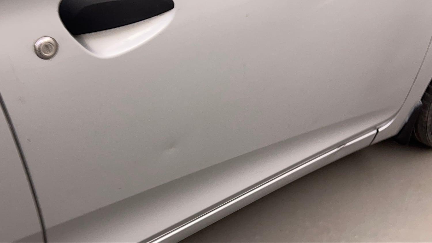 Used 2014 Hyundai Eon Era + Petrol Manual dents MINOR DENT