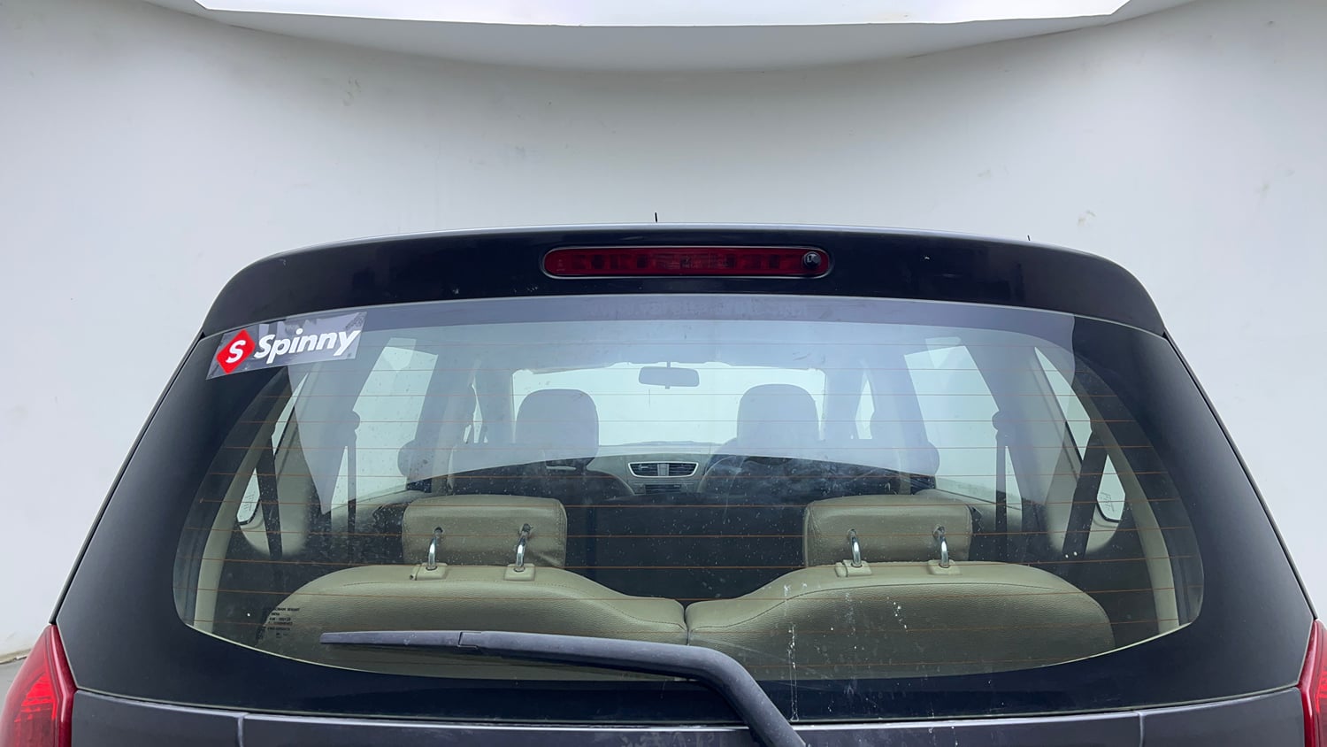 Used 2018 Maruti Suzuki Ertiga ZXI Petrol Manual exterior BACK WINDSHIELD VIEW
