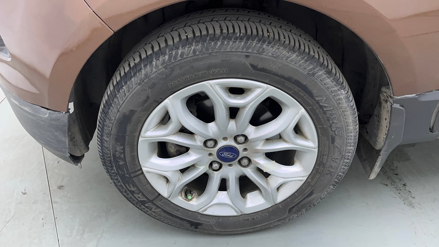 Used 2017 Ford EcoSport Titanium 1.5L Ti-VCT AT Petrol Automatic tyres LEFT FRONT TYRE RIM VIEW