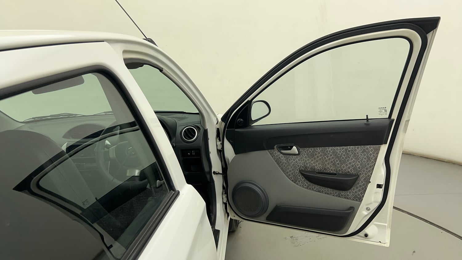 Used 2017 Maruti Suzuki Alto 800 LXi Petrol Manual interior RIGHT FRONT DOOR OPEN VIEW