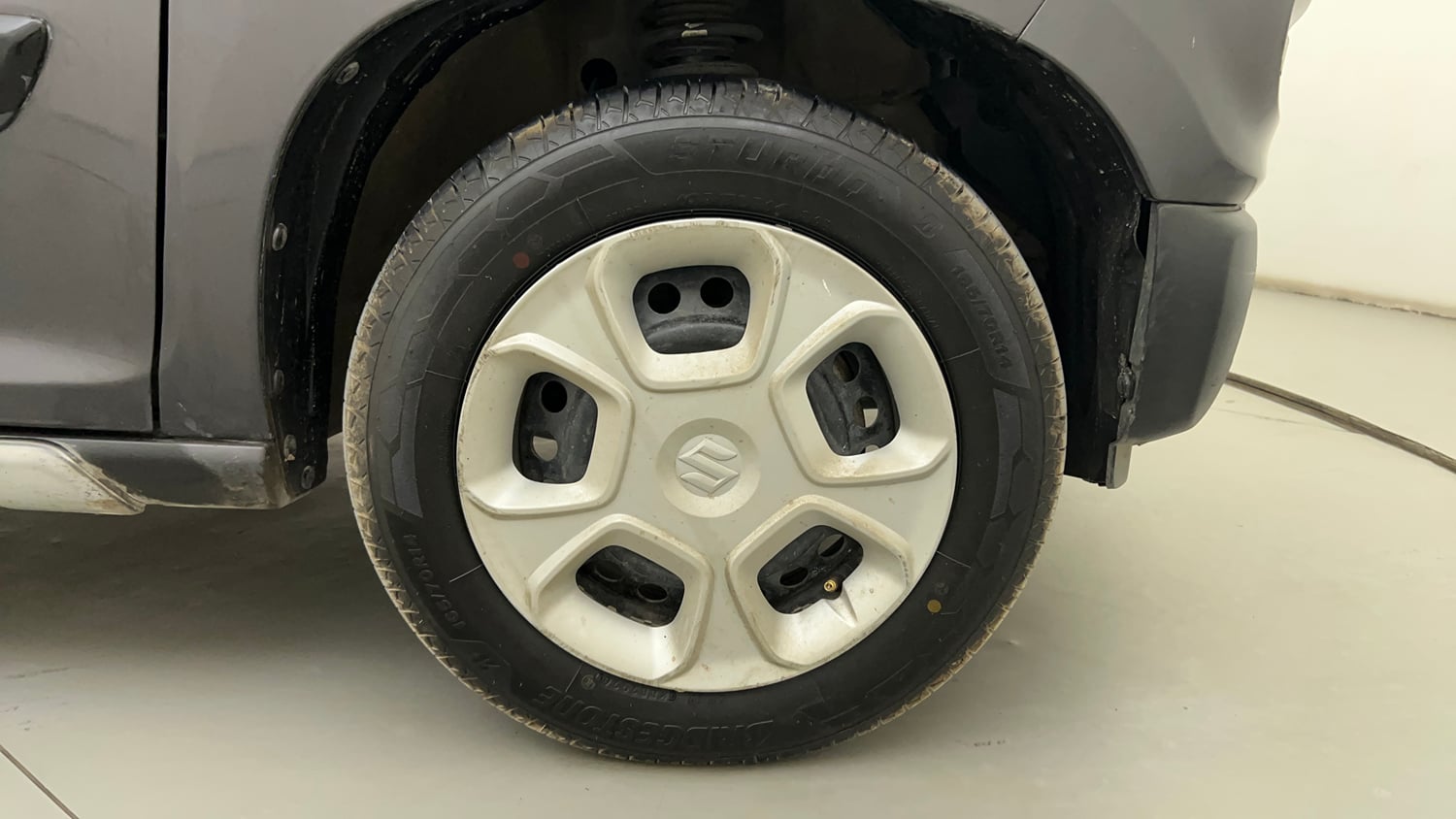 Used 2021 Maruti Suzuki S-Presso VXi CNG Cng Manual tyres RIGHT FRONT TYRE RIM VIEW