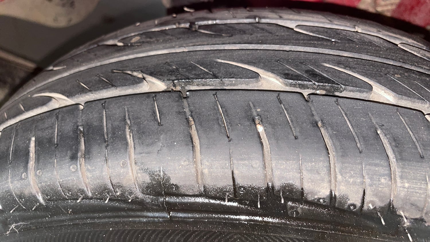 Used 2016 Hyundai Eon D-Lite + Petrol Manual tyres LEFT REAR TYRE TREAD VIEW