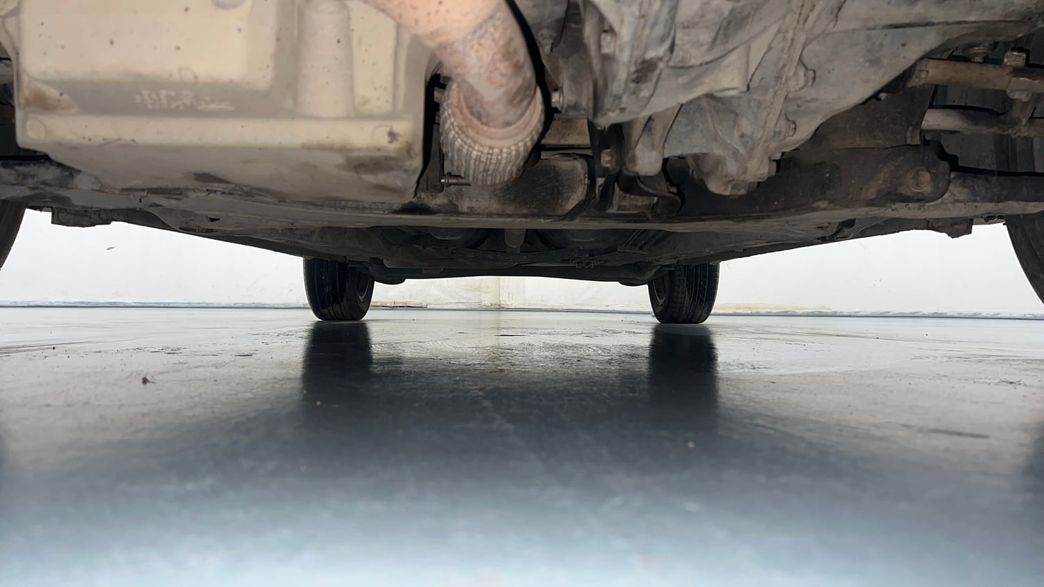 Used 2020 Ford Figo Aspire Titanium Plus 1.5 TDCi Diesel Manual extra FRONT LEFT UNDERBODY VIEW