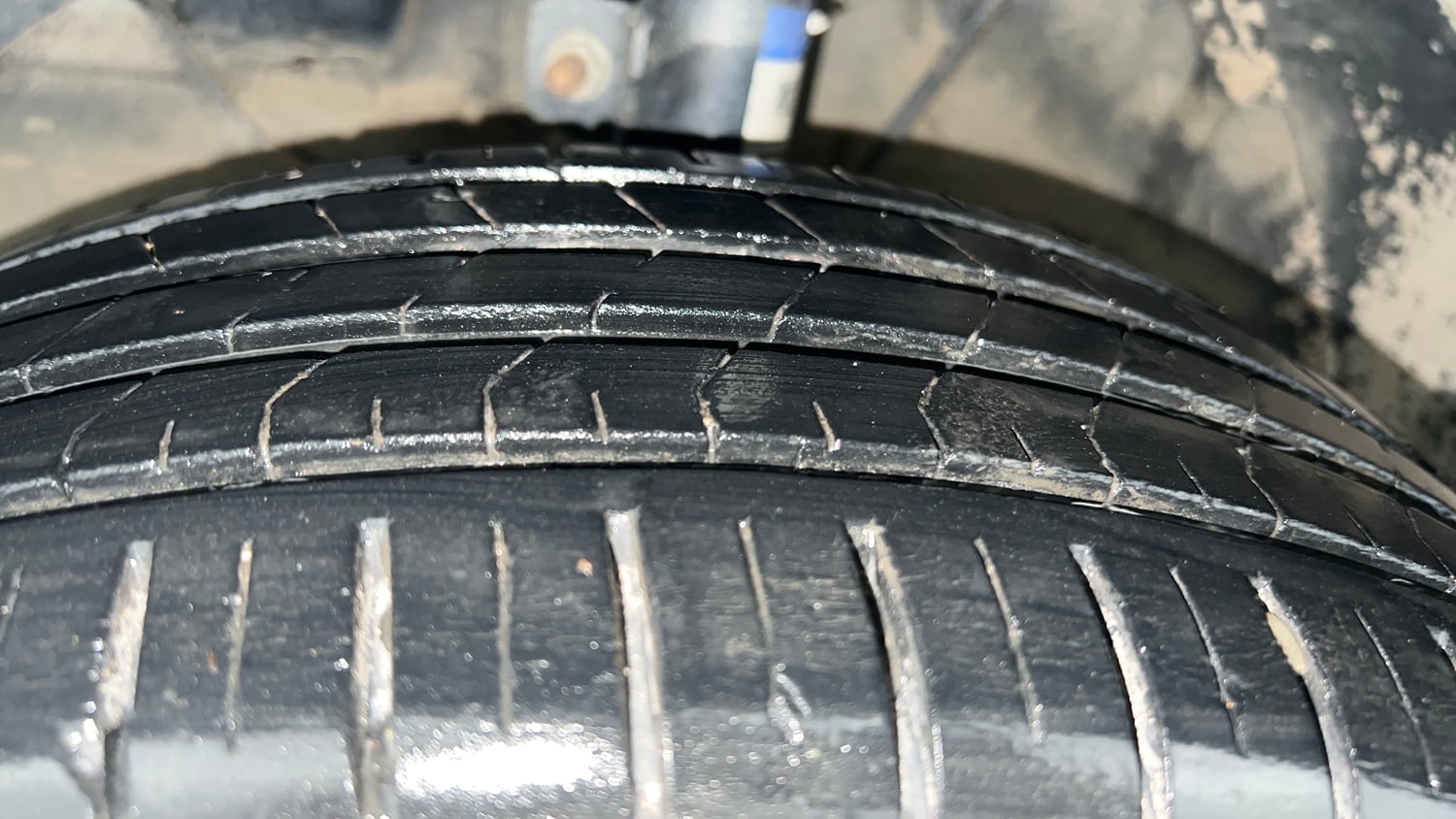Used 2023 Maruti Suzuki Baleno Zeta MT Petrol Manual tyres LEFT FRONT TYRE TREAD VIEW