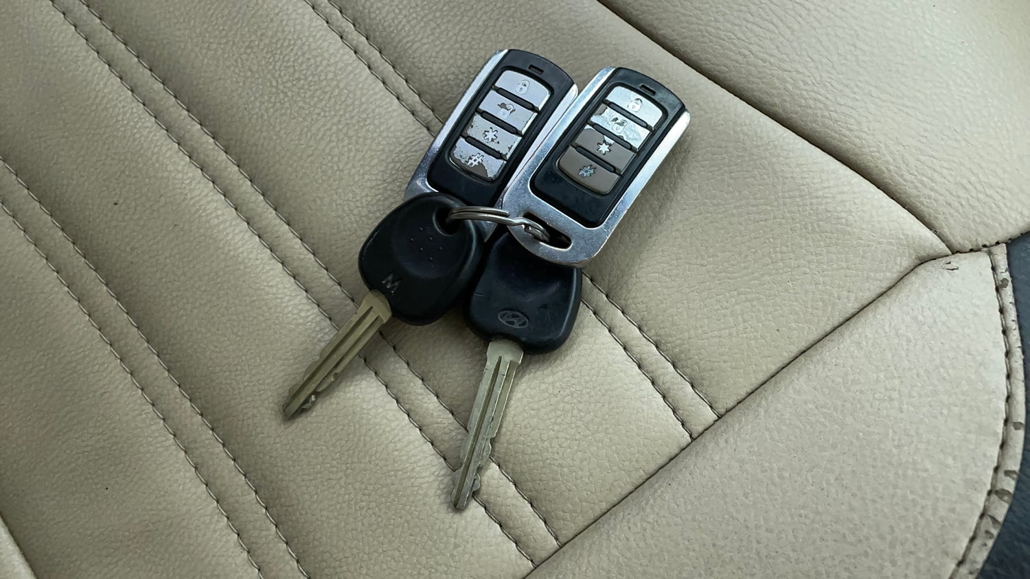 Used 2016 Hyundai Eon D-Lite + Petrol Manual extra CAR KEY VIEW