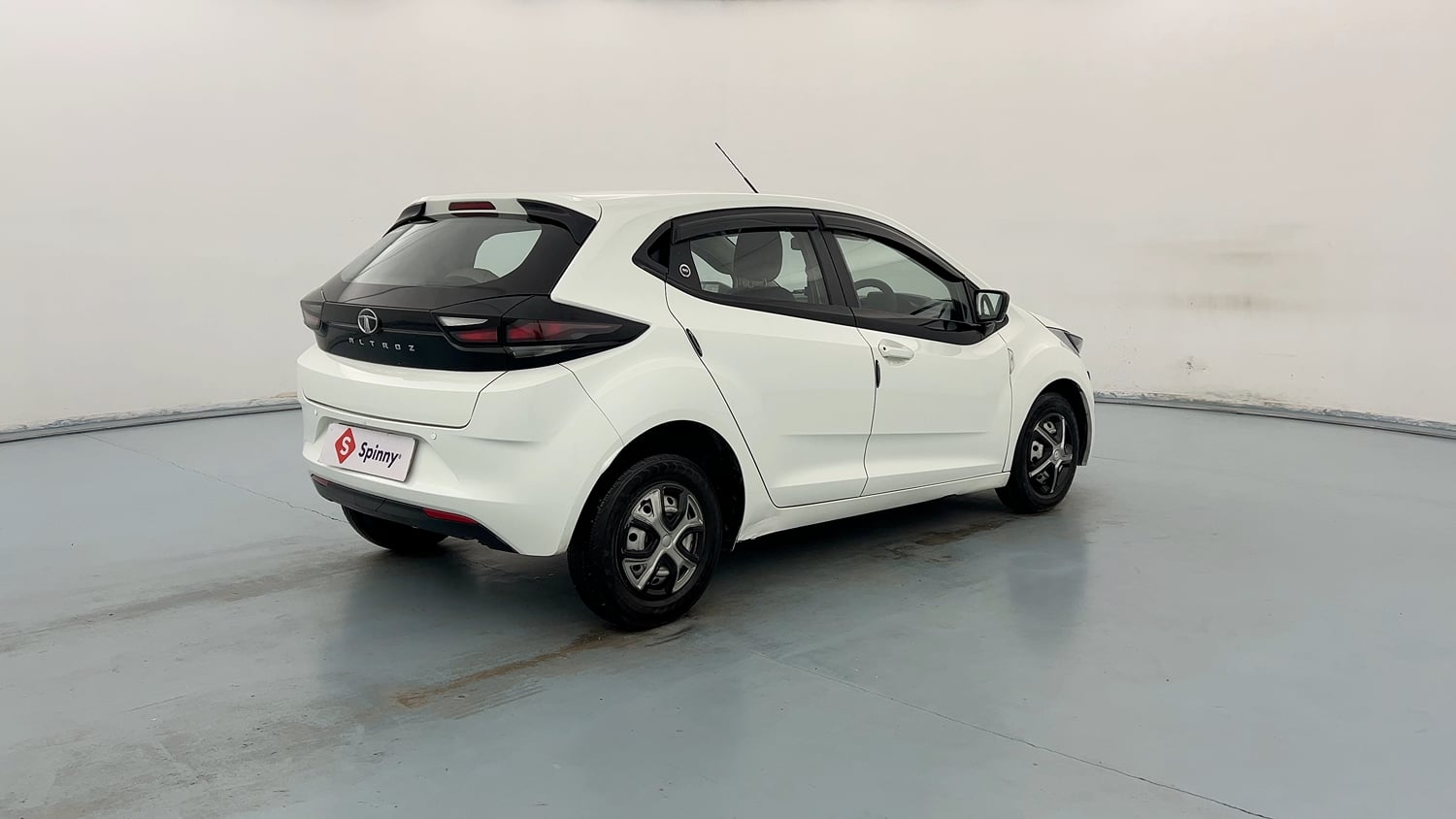 Used 2024 Tata Altroz XE Plus Diesel Diesel Manual exterior RIGHT REAR CORNER VIEW