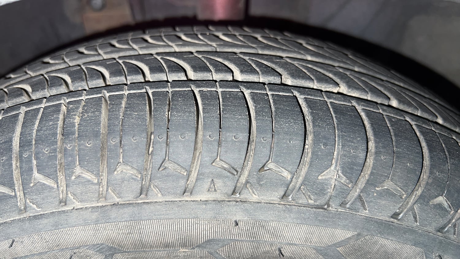 Used 2016 Datsun Redi-GO T (O) Petrol Manual tyres LEFT FRONT TYRE TREAD VIEW