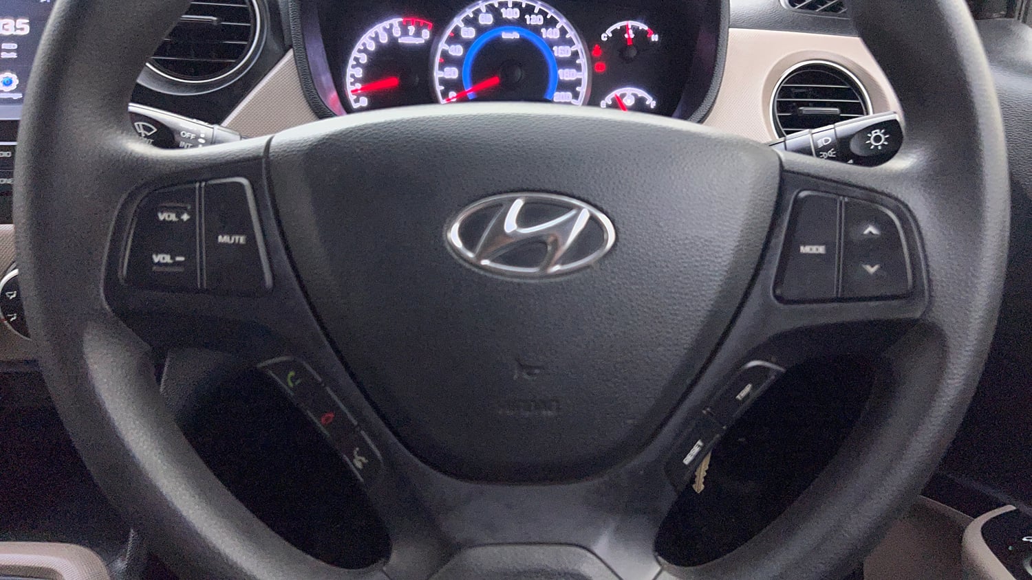 Used 2017 Hyundai Grand i10 Sportz (O) 1.2 Kappa VTVT Petrol Manual top_features Airbags