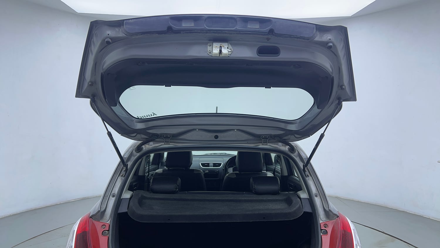 Used 2014 Maruti Suzuki Swift VXi Petrol Manual interior DICKY DOOR OPEN VIEW