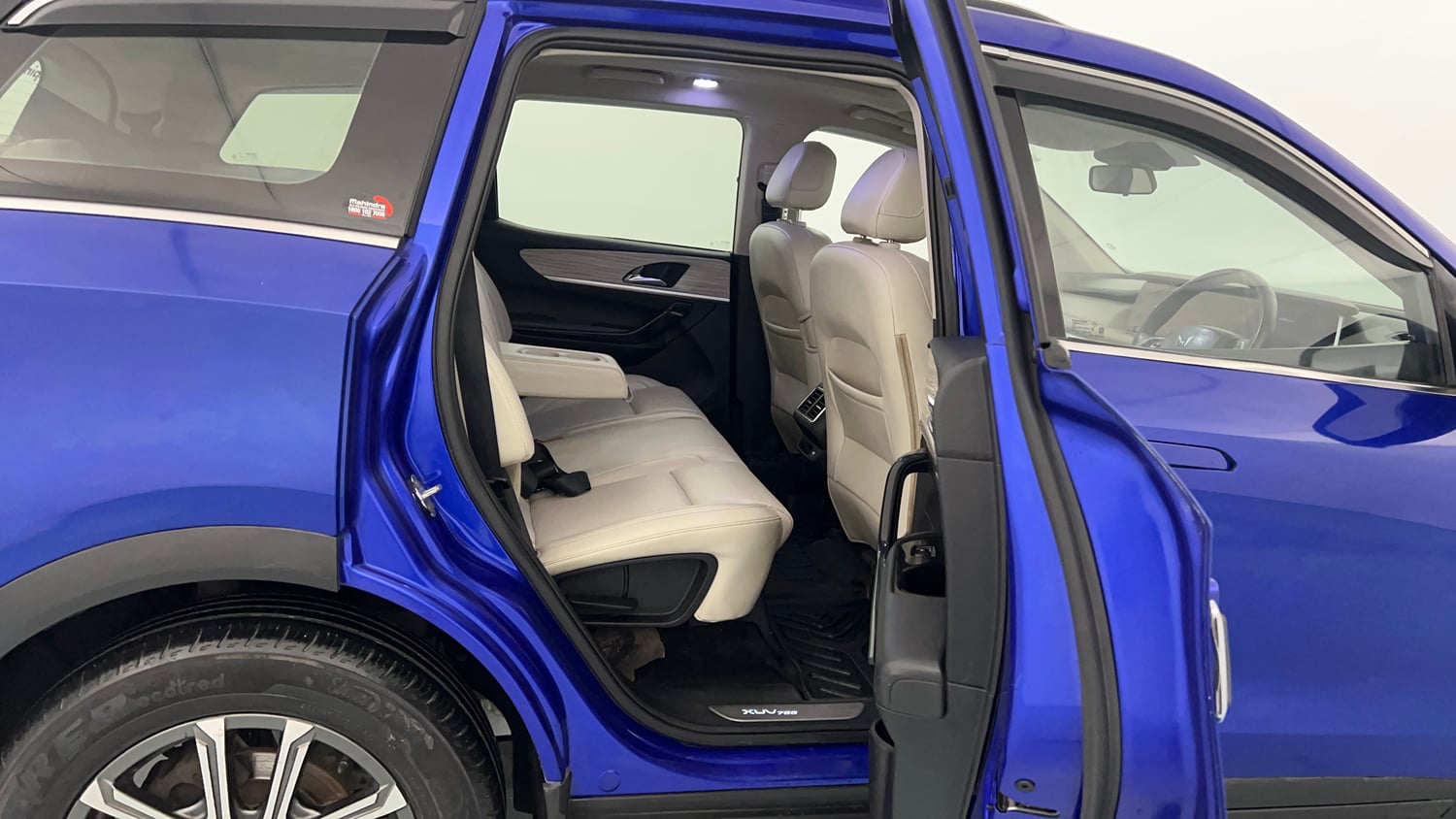 Used 2021 Mahindra XUV700 AX 7 Petrol AT Luxury Pack 7 STR Petrol Automatic interior RIGHT SIDE REAR DOOR CABIN VIEW