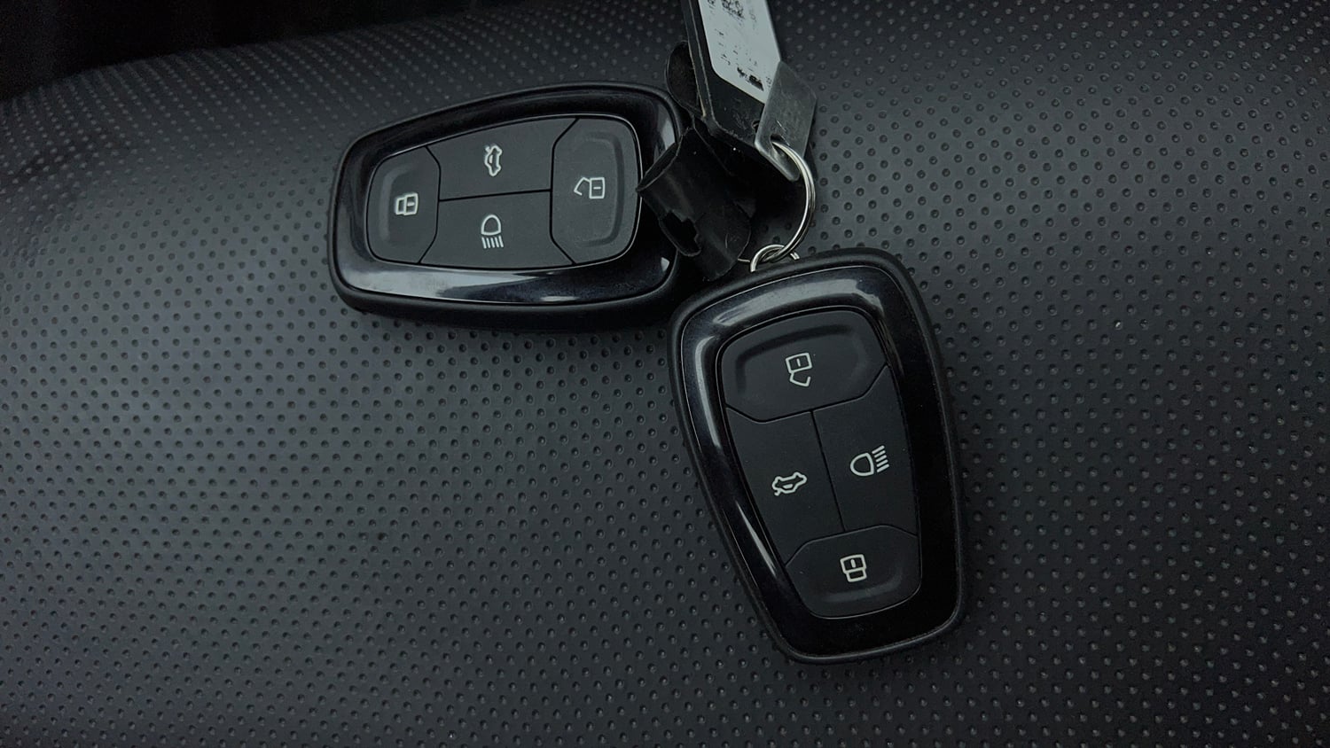 Used 2024 Tata Nexon Creative Plus 1.2 iCNG Cng Manual extra CAR KEY VIEW
