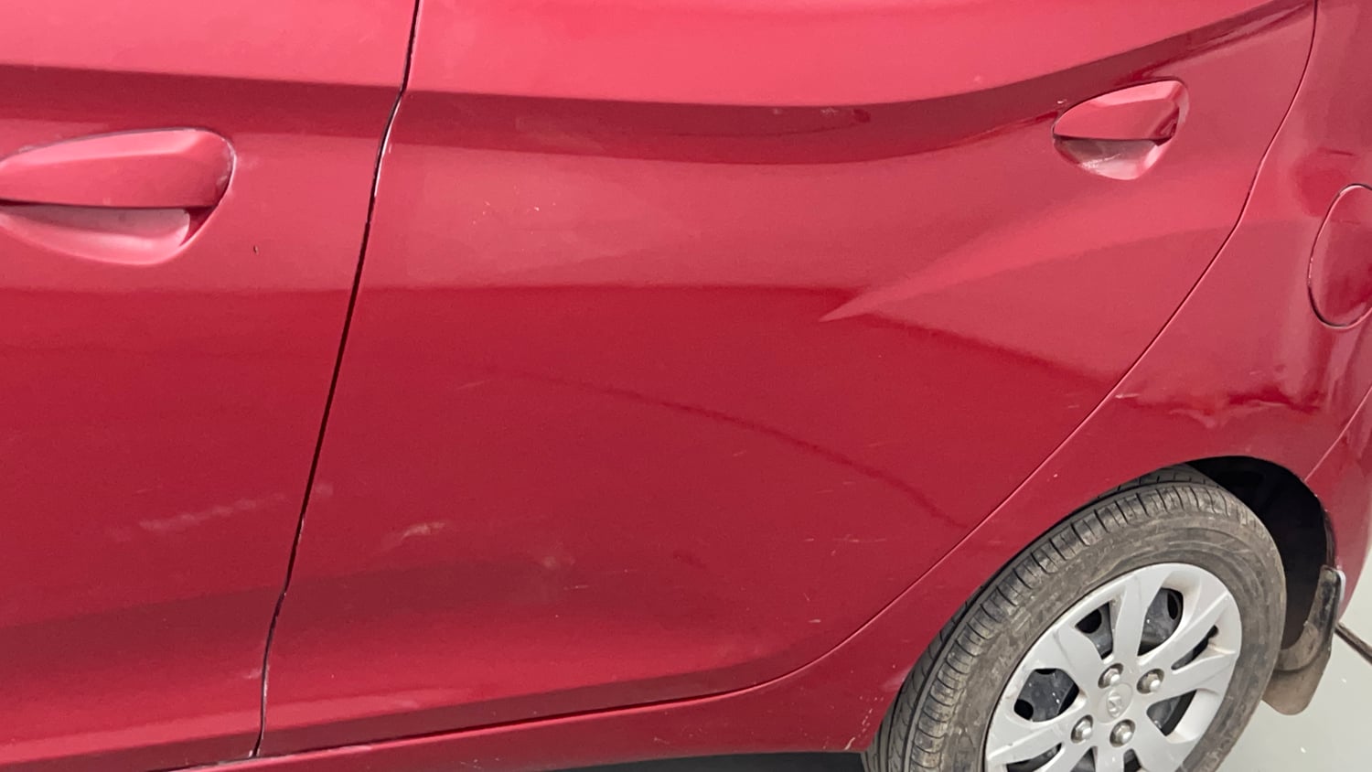 Used 2015 Hyundai Eon Magna + Petrol Manual dents MINOR SCRATCH
