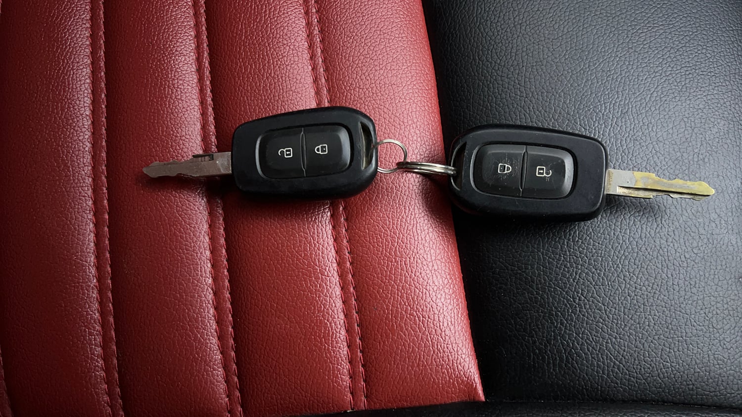 Used 2022 Renault Kwid RXT 1.0 AMT Petrol Automatic extra CAR KEY VIEW