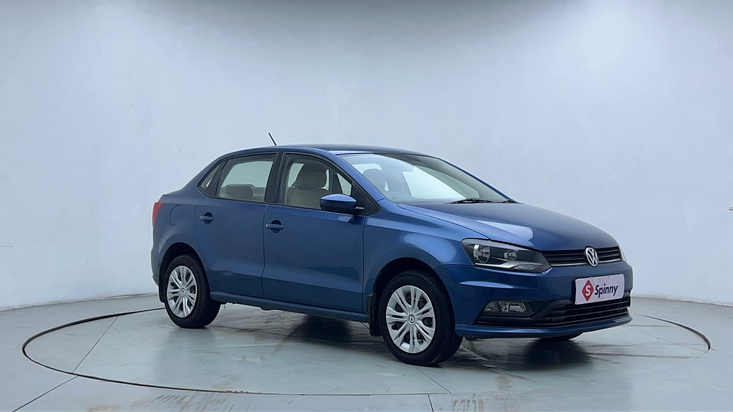 Used 2016 Volkswagen Ameo Comfortline 1.2L (P) Petrol Manual exterior RIGHT FRONT CORNER VIEW