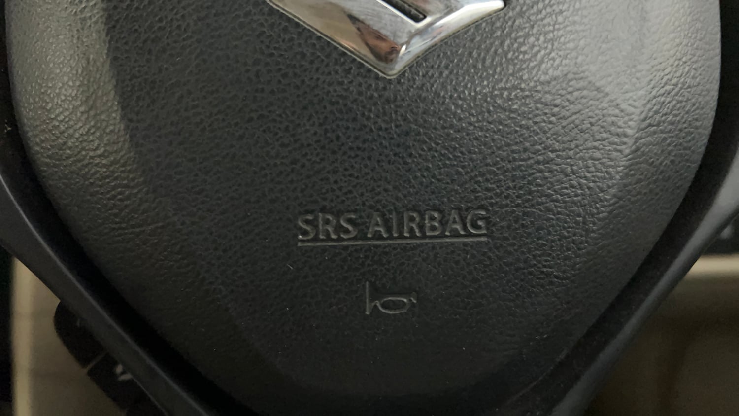 Used 2022 Maruti Suzuki Ciaz Zeta 1.5 Petrol Manual top_features Airbags