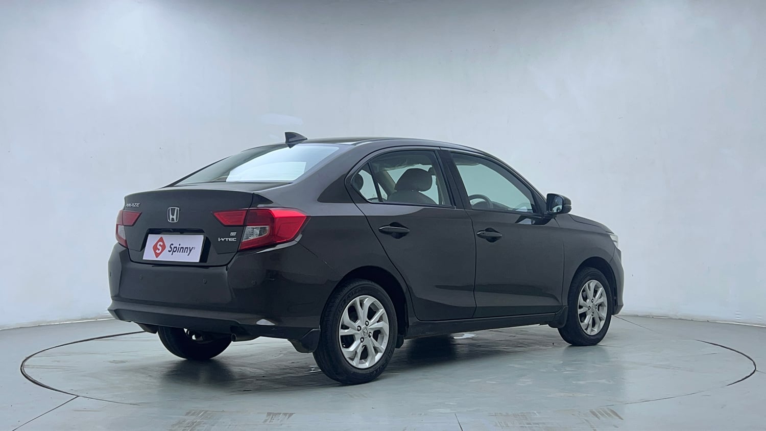 Used 2020 Honda Amaze 1.2 VX MT Petrol Petrol Manual exterior RIGHT REAR CORNER VIEW