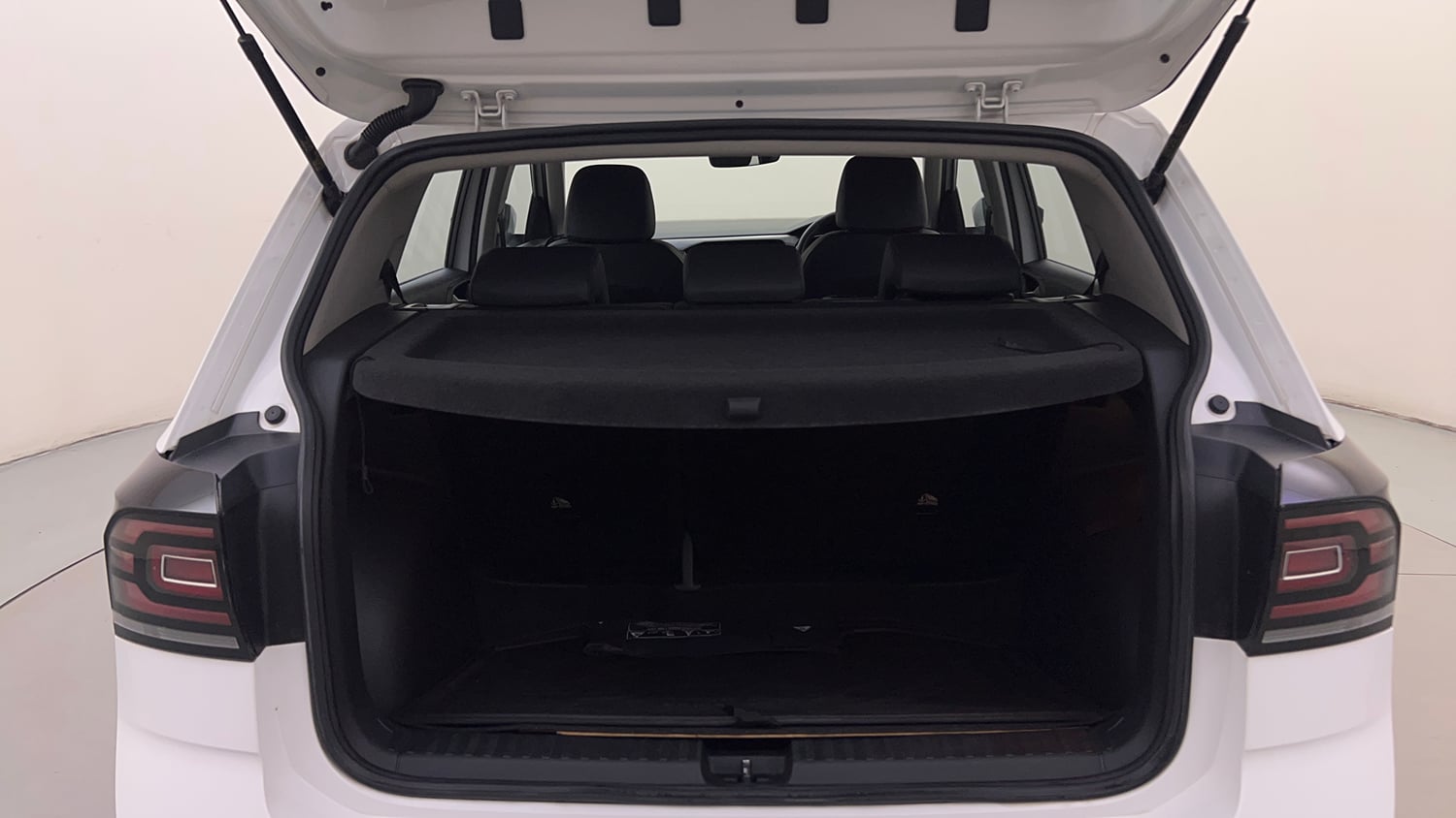 Used 2022 Volkswagen Taigun Topline 1.0 TSI AT Petrol Automatic interior DICKY INSIDE VIEW