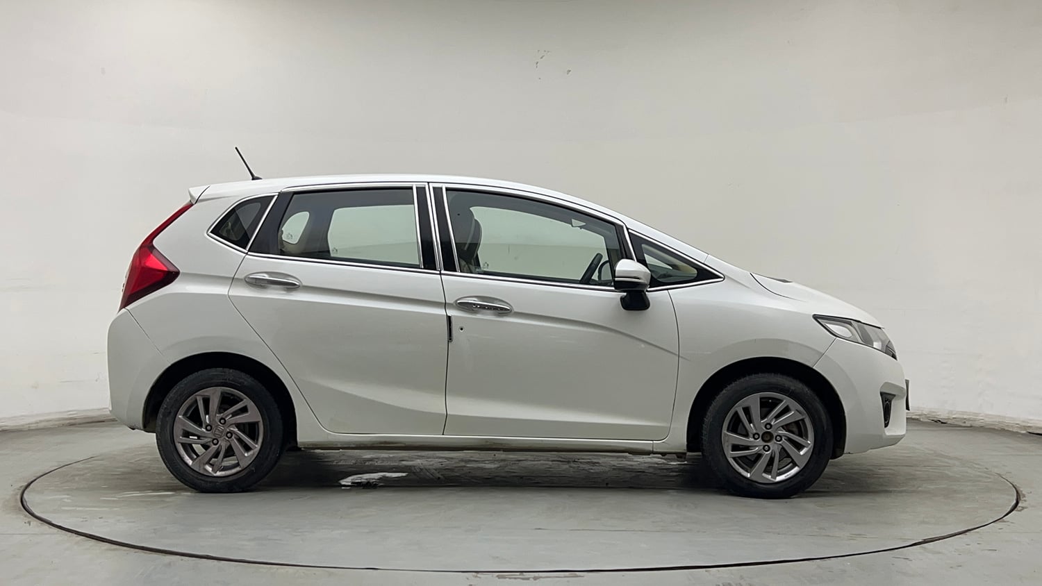 Used 2019 Honda Jazz VX CVT Petrol Petrol Automatic exterior RIGHT SIDE VIEW
