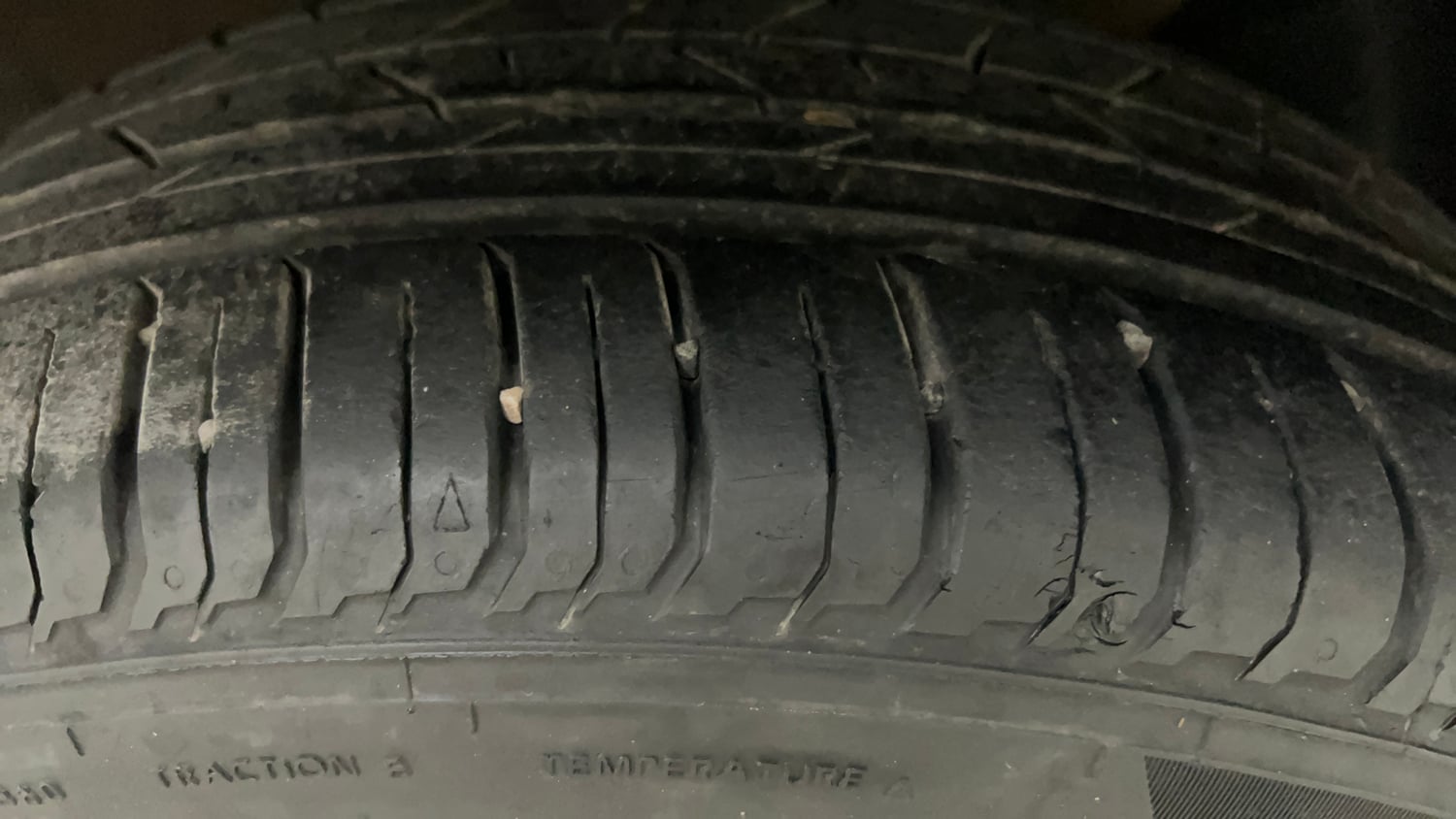 Used 2016 Hyundai i20 Active 1.2 S Petrol Manual tyres RIGHT FRONT TYRE TREAD VIEW